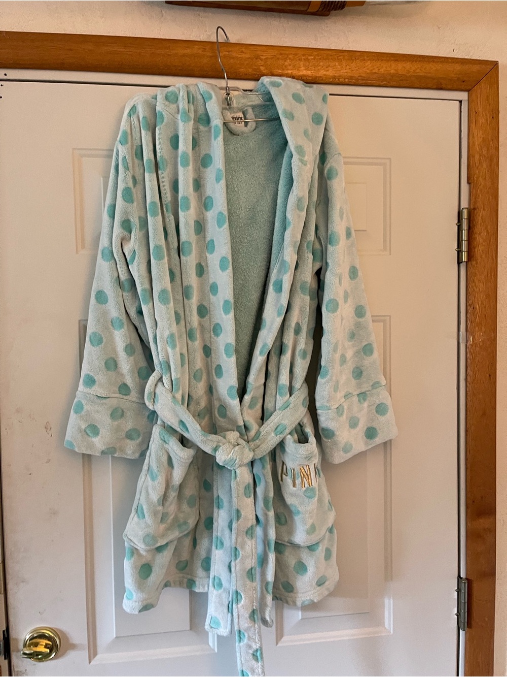 Victoria's Secret Pink Plush Robe Sz M / L Soft!! Light green/ polka dot